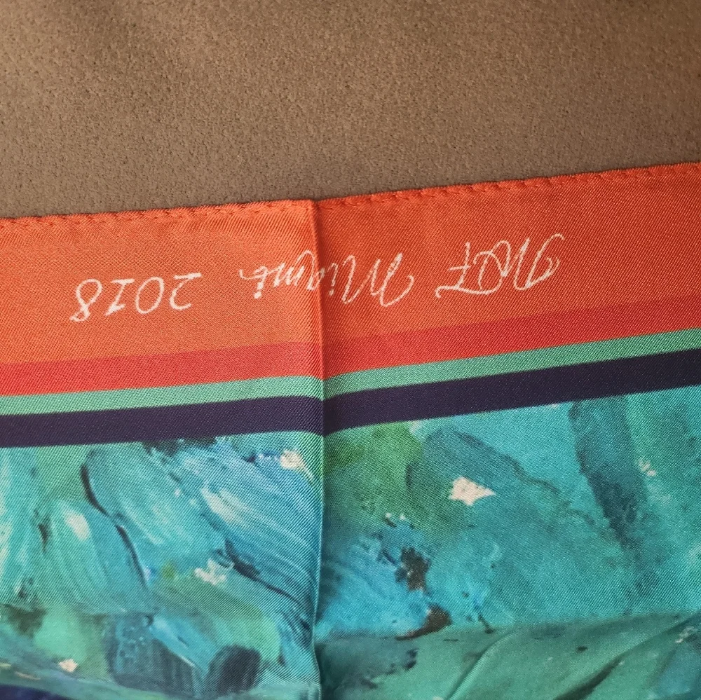 Lisa Barron 100% silk scarf NEW